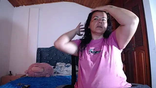 sofiamature01 online show from 09-29-25, 09:20