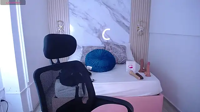 Lunna boobs online show from 02-24-26, 03:07