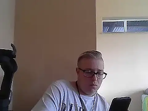 Snapshot of bisexualboy05 chatting on 01-13-25, 08:26 bisexualboy05 online show from 01-13-25, 08:26