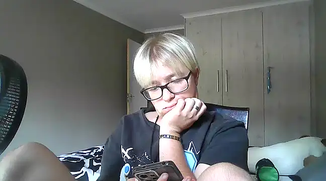 Snapshot of bisexualboy05 chatting on 02-10-25, 12:39 bisexualboy05 online show from 02-10-25, 12:39