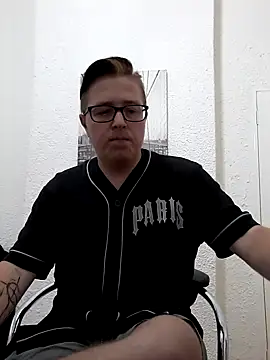 Snapshot of bisexualboy05 chatting on 11-01-25, 03:39 bisexualboy05 online show from 11-01-25, 03:39