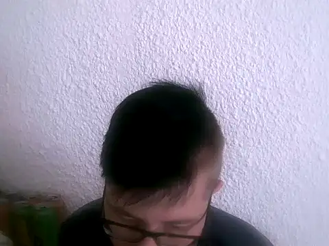 Snapshot of bisexualboy05 chatting on 09-19-25, 10:08 bisexualboy05 online show from 09-19-25, 10:08