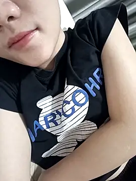 Snapshot of Sexyass13 chatting on 10-16-25, 06:16 Sexyass13 online show from 10-16-25, 06:16