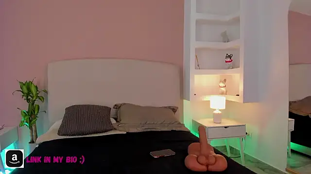 Snapshot of nathalynbarnes chatting on 03-24-26, 10:59 nathalynbarnes online show from 03-24-26, 10:59