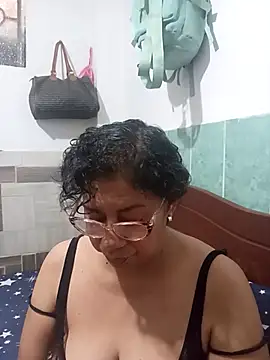 Snapshot of sorbetico_perverse chatting on 02-12-26, 01:44 sorbetico perverse online show from 02-12-26, 01:44