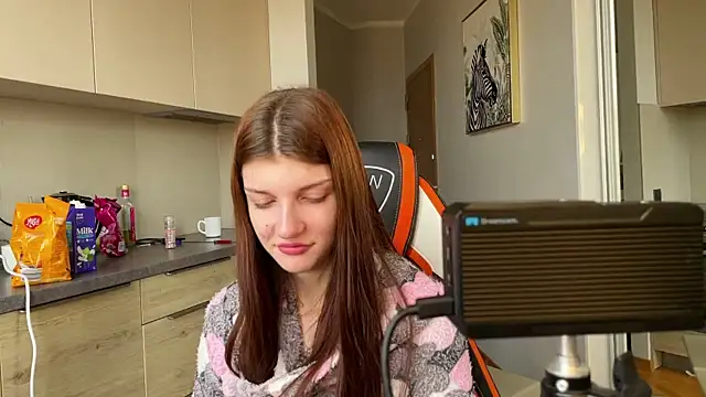 Snapshot of Bunny_ShyGirl chatting on 10-20-25, 09:10 Bunny ShyGirl online show from 10-20-25, 09:10