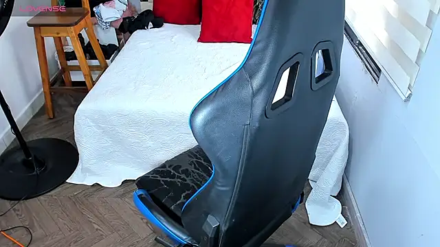 Snapshot of Backsex_boy chatting on 11-11-25, 03:29 Backsex boy online show from 11-11-25, 03:29