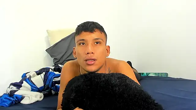 Snapshot of Backsex_boy chatting on 01-13-26, 03:49 Backsex boy online show from 01-13-26, 03:49