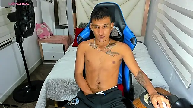 Backsex boy online show from 10-03-25, 08:16