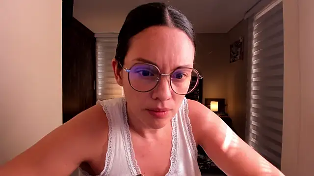 anabel 025 online show from 12-16-25, 04:00