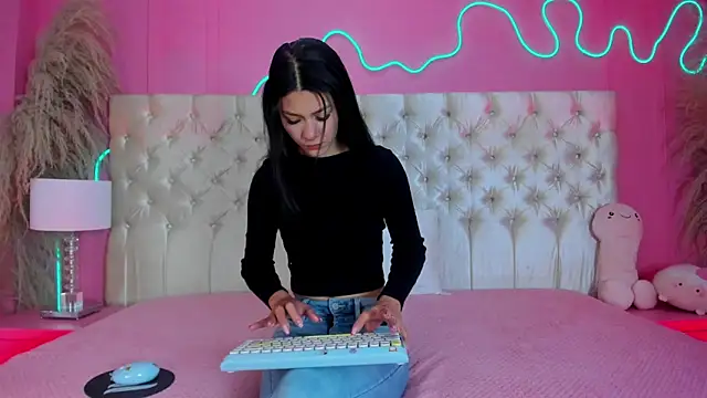 Julieta Cortes   online show from 03-27-26, 11:55