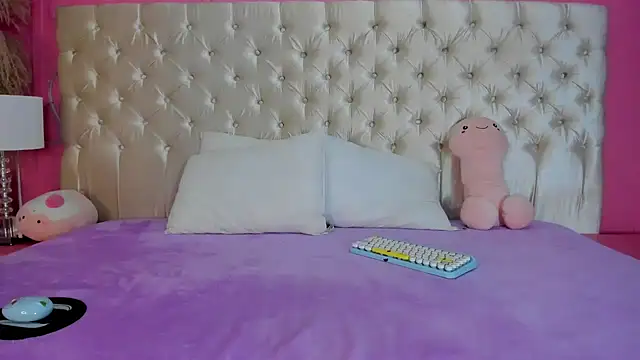 Julieta Cortes   online show from 03-09-26, 11:58