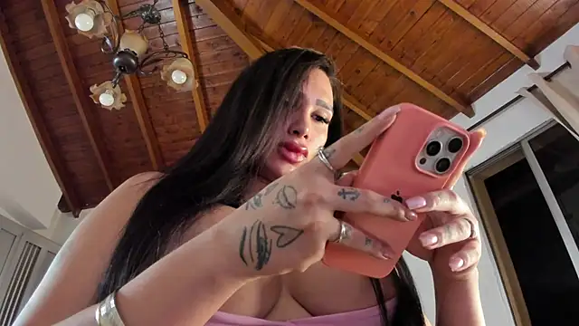 IsaFontanna online show from 05-17-26, 12:43