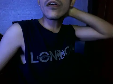 cloudyth1994 online show from 11-17-25, 12:47