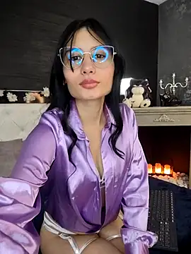 Snapshot of NayeCloud chatting on 02-21-25, 03:45 NayeCloud online show from 02-21-25, 03:45