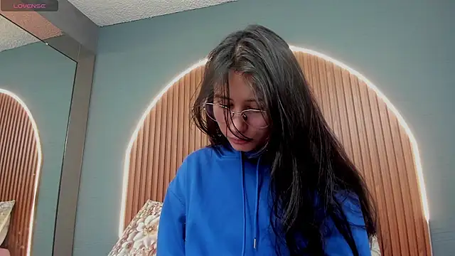 NayeCloud online show from 11-20-25, 03:40