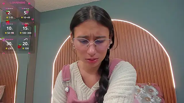 NayeCloud online show from 11-30-25, 03:40