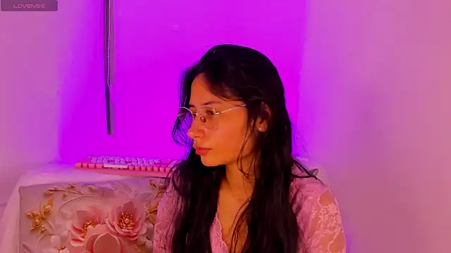 NayeCloud online show from 02-27-26, 07:52