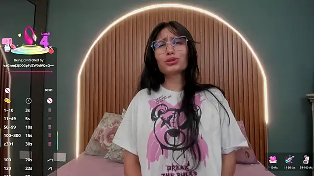 NayeCloud online show from 12-23-25, 03:39