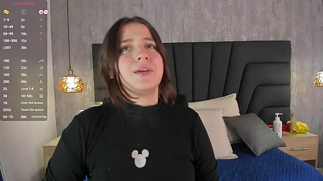 Sabrina Lennox online show from 03-20-25, 12:30