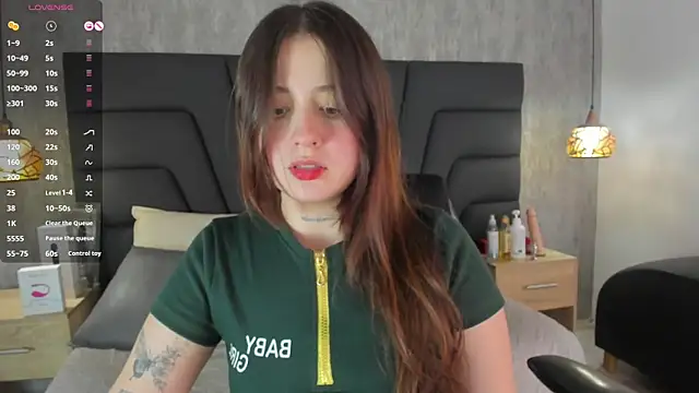 Sabrina Lennox online show from 03-10-25, 07:29