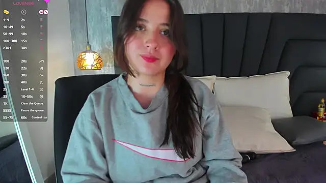 Sabrina Lennox online show from 02-25-25, 07:38