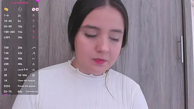 Snapshot of Sabrina_Lennox chatting on 03-19-26, 02:00 Sabrina Lennox online show from 03-19-26, 02:00