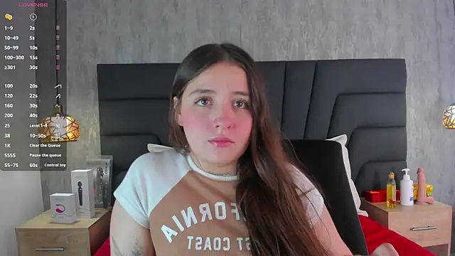 Sabrina Lennox online show from 03-20-25, 08:19