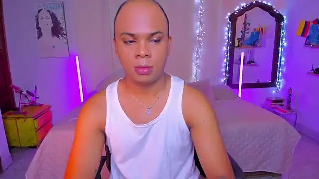 CuteRomi online show from 10-23-25, 05:39