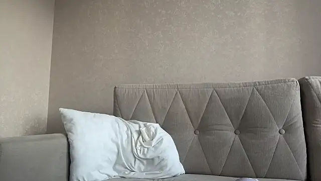 Snapshot of weshycouple chatting on 06-07-26, 03:01 weshycouple online show from 06-07-26, 03:01