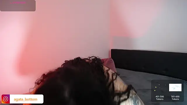 NewAgatha Bolton online show from 12-02-25, 08:32