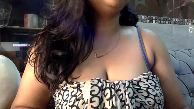 HaaniKaur online show from 05-08-26, 07:45