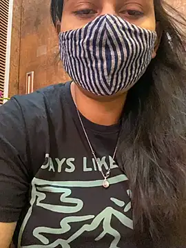 HaaniKaur online show from 01-15-25, 07:48