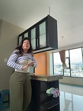 xLadyScarlettx online show from 10-28-25, 01:43