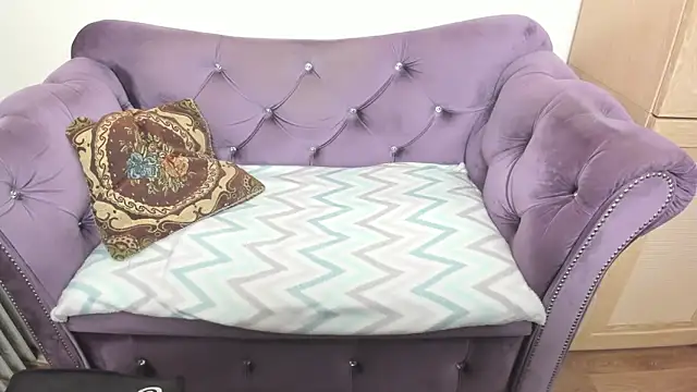 fashiona online show from 10-16-25, 08:44