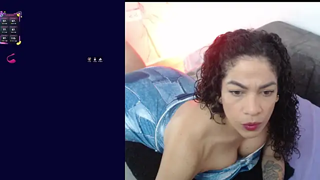 Snapshot of sara_smith45 chatting on 11-11-25, 09:37 sara smith45 online show from 11-11-25, 09:37