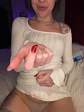 RubyLunaa online show from 12-15-25, 07:52