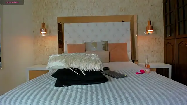 LiaJohnnson online show from 03-01-26, 02:00