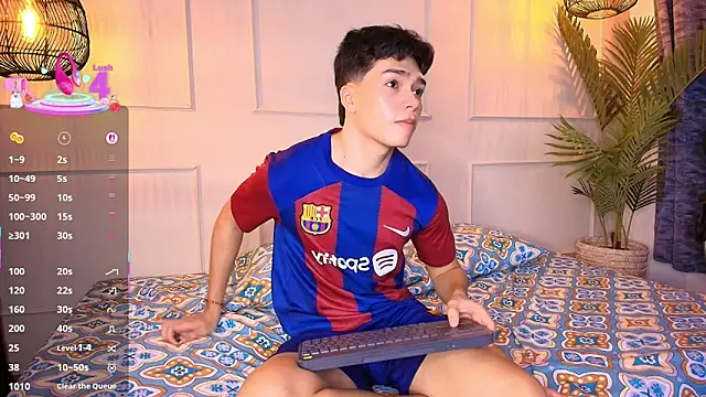 Snapshot of luandy chatting on 02-07-26, 11:40 luandy online show from 02-07-26, 11:40