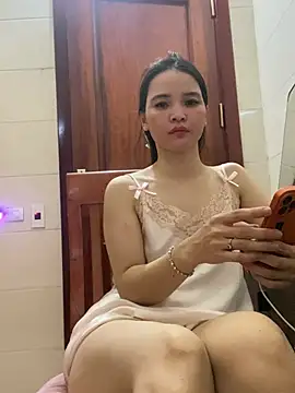 Snapshot of LiLi-Kirix99 chatting on 05-25-26, 10:36 LiLi-Kirix99 online show from 05-25-26, 10:36