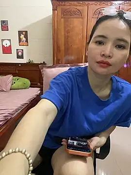 Snapshot of LiLi-Kirix99 chatting on 07-23-26, 02:57 LiLi-Kirix99 online show from 07-23-26, 02:57
