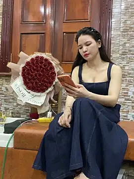 Snapshot of LiLi-Kirix99 chatting on 05-19-26, 02:02 LiLi-Kirix99 online show from 05-19-26, 02:02