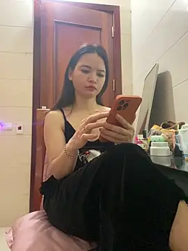Snapshot of LiLi-Kirix99 chatting on 05-28-26, 07:20 LiLi-Kirix99 online show from 05-28-26, 07:20