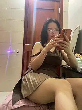 Snapshot of LiLi-Kirix99 chatting on 05-27-26, 07:10 LiLi-Kirix99 online show from 05-27-26, 07:10
