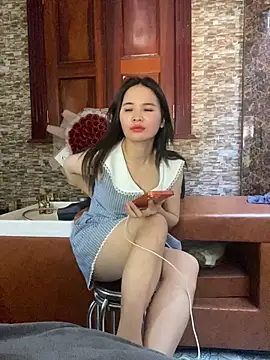Snapshot of LiLi-Kirix99 chatting on 06-04-26, 04:17 LiLi-Kirix99 online show from 06-04-26, 04:17