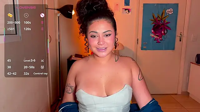 Snapshot of ann4montez_ chatting on 06-11-26, 02:00 ann4montez online show from 06-11-26, 02:00