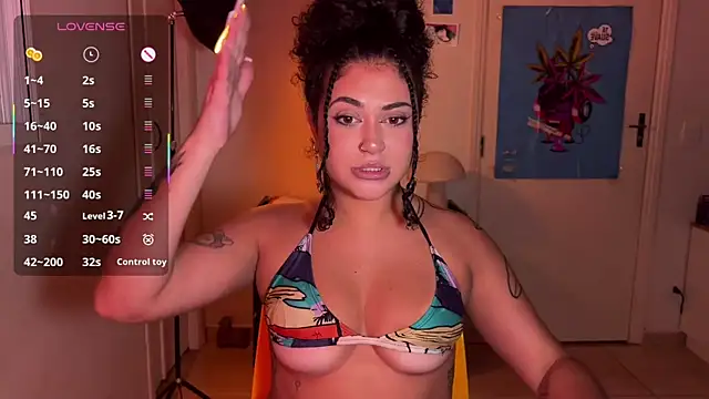 Snapshot of ann4montez_ chatting on 04-27-26, 04:10 ann4montez online show from 04-27-26, 04:10