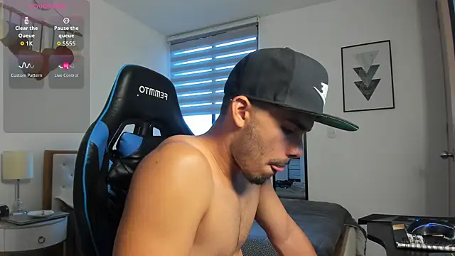 mateoleonee online show from 10-15-25, 09:12