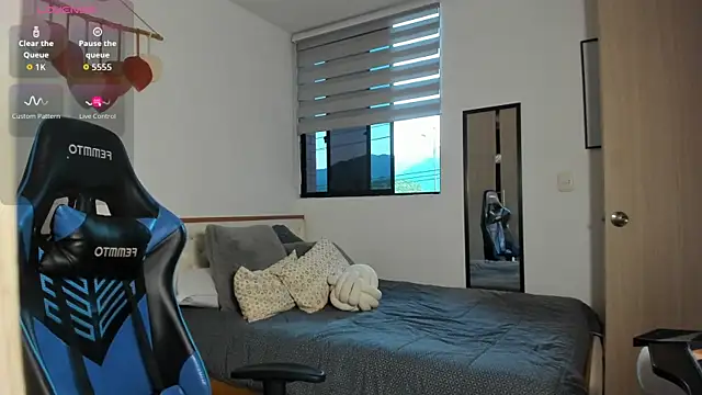 mateoleonee online show from 10-25-25, 10:43