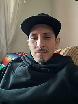 Snapshot of NutP619 chatting on 12-04-25, 10:09 NutP619 online show from 12-04-25, 10:09